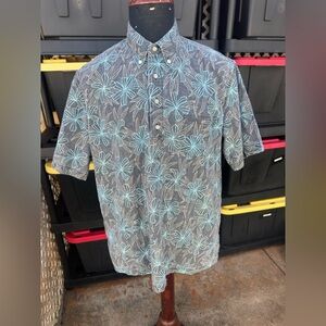PreOwned Reyn Spooner Classic Fit  Hawaiian Print 3/4 Button Men's Medium